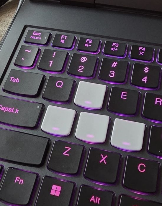 Legion Pro 7i  i9-13900HX, 32GB 2TB-RTX 4090