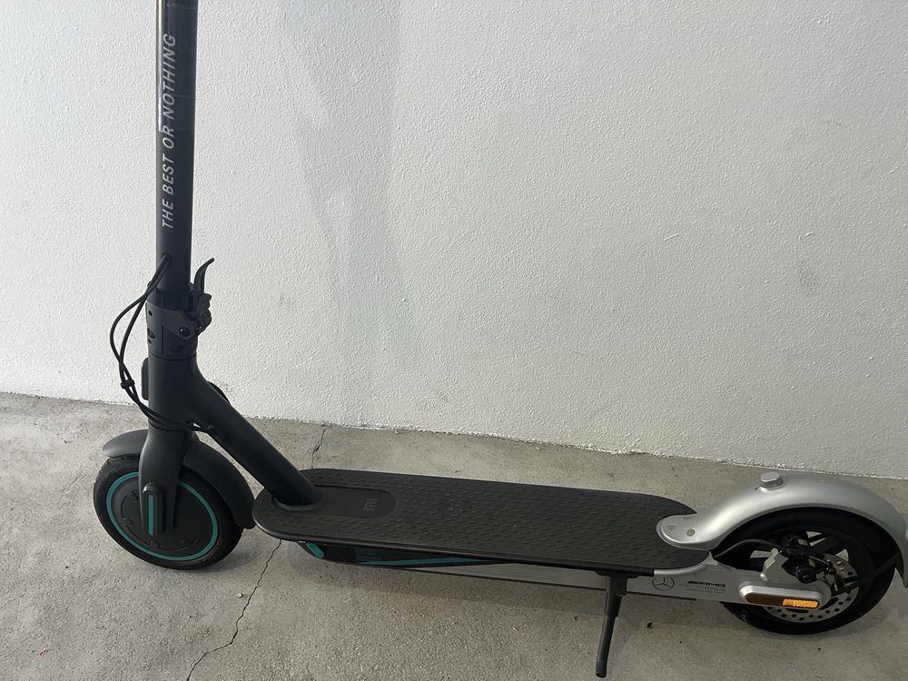 Trotinete Xiaomi Mi Electric Scooter Pro 2 Mercedes AMG Petronas F1 Team Edition