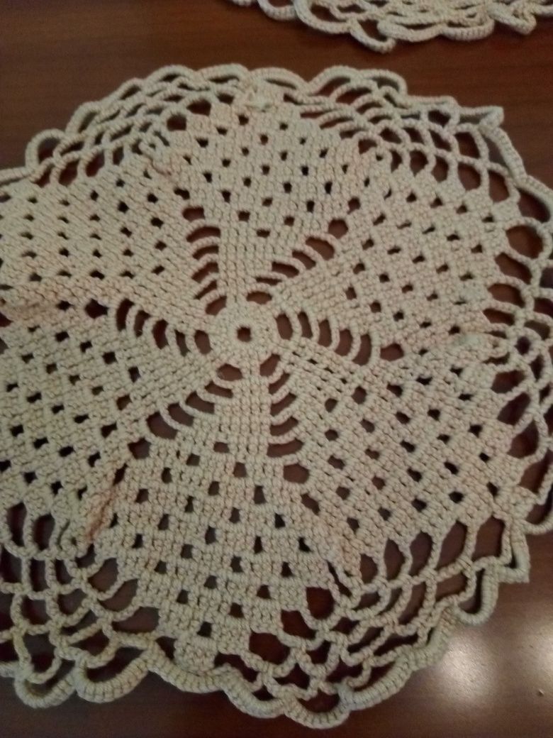 Conjunto naperons novos