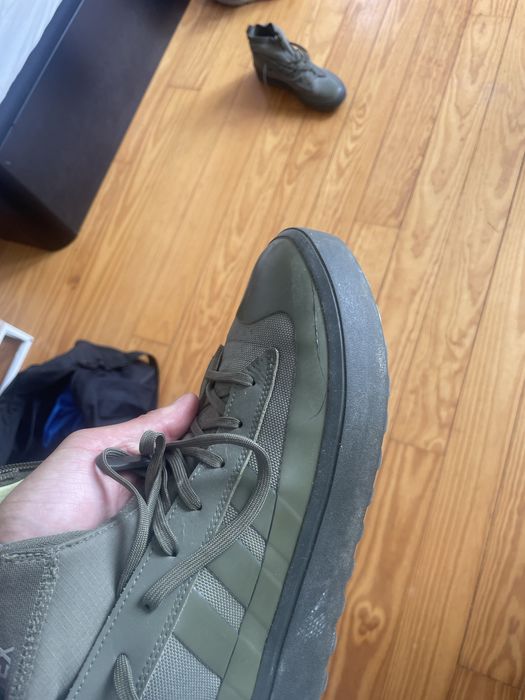 Adidas Goretex semi nova
