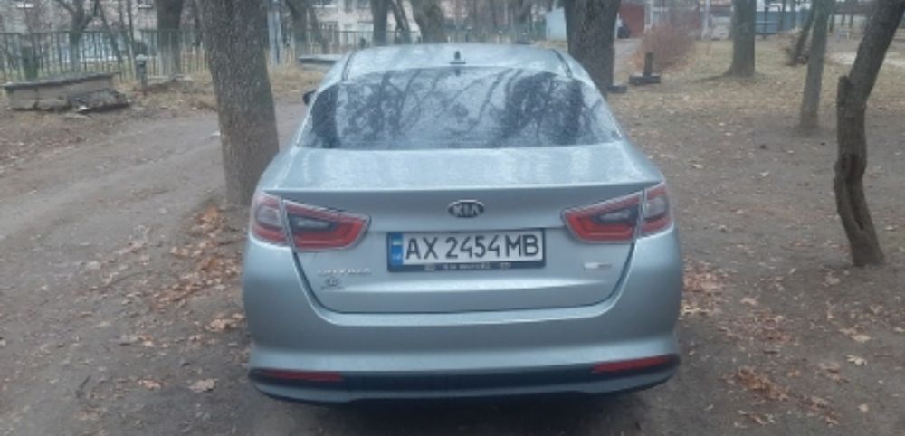 Продам киа оптима гибрид 2015 г.