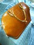Bolsa de mulher em pele