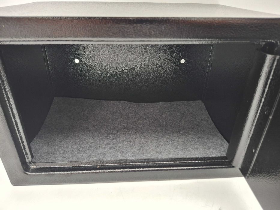 Sejf elektroniczny Yale Guest kompaktowy YSG/200/DB2 JAK NOWY!