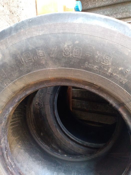 Продам колеса Continental 12.5/80 18 до комбайна Class dominator 86