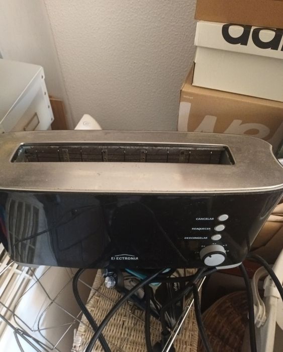 Torradeira electrónia avariada