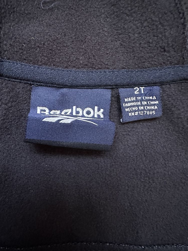 Фірмова куртка вітровка толстовка Reebok