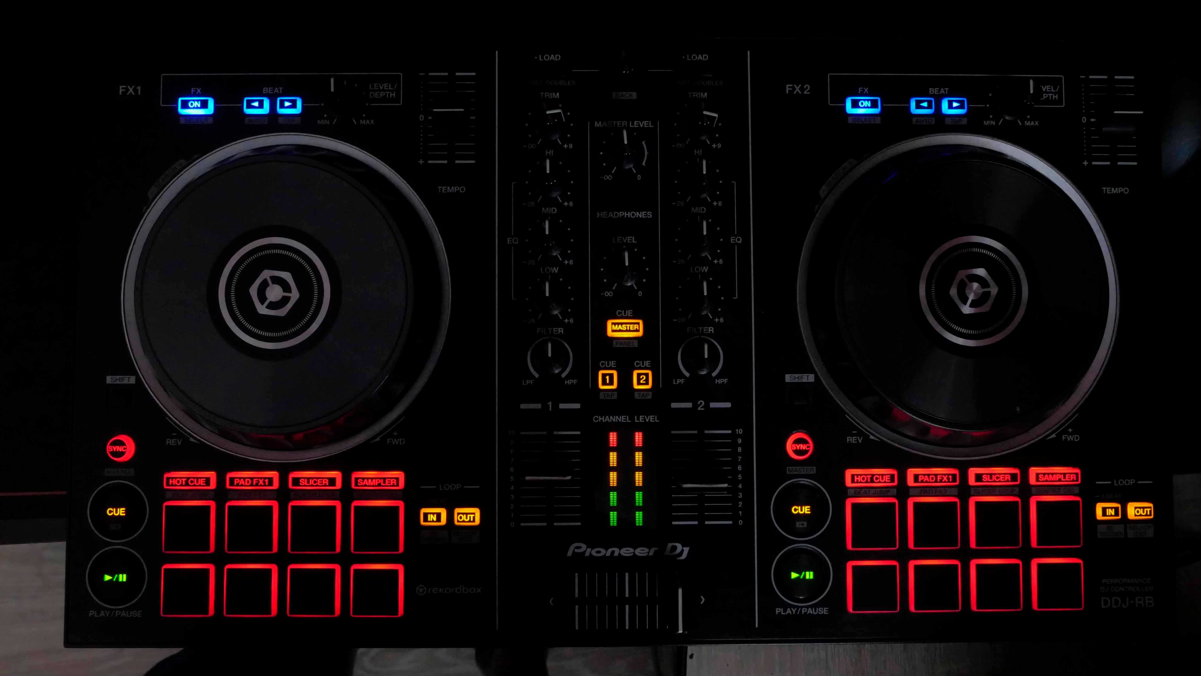 Konsola DJ Piooner DDJ-RB