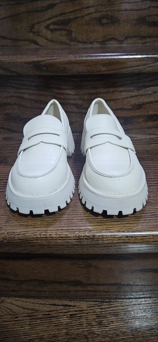 Mokasyny Stradivarius r. 37