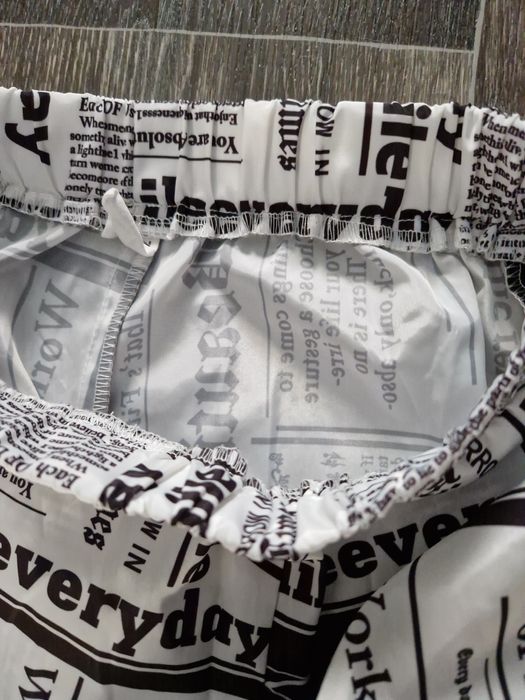 Летние штаны, спортивные штаны для девочки на 9-10 лет, газетный принт