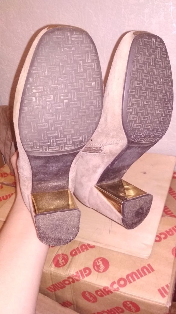 Чоботи жіночі 35розмір чудова якість