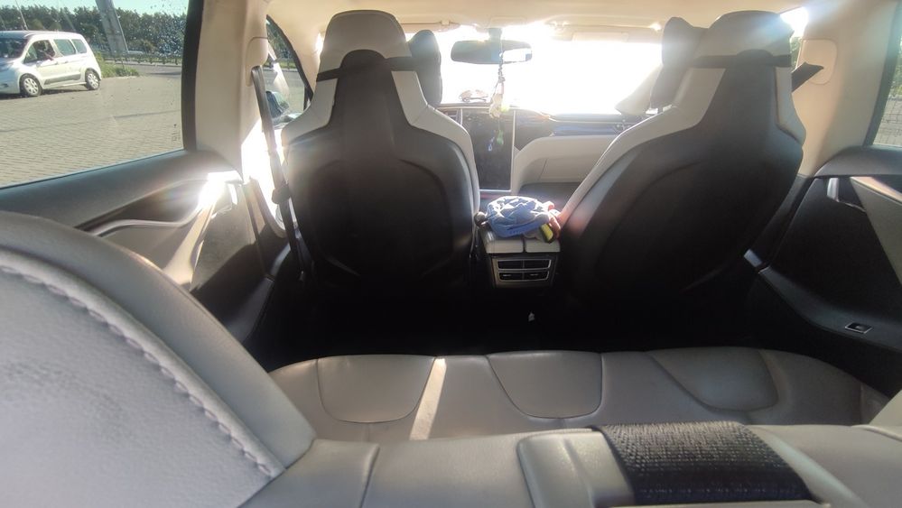 Tesla model S P85D 2014