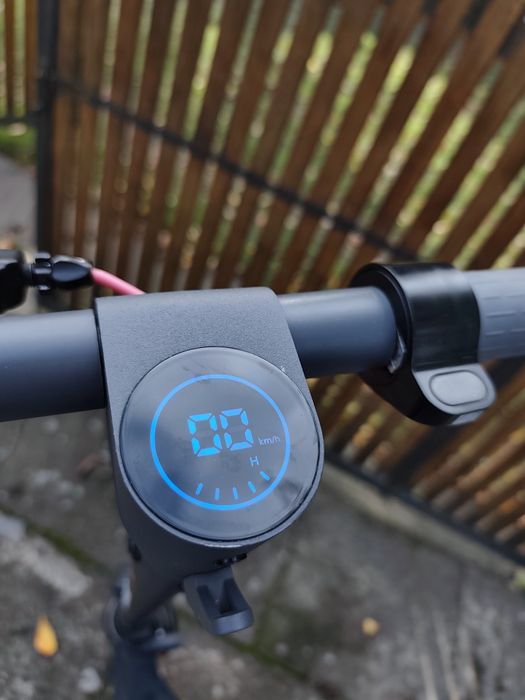 Hulajnoga Elektryczna MEGAWHEELS 350W 9"  120KG 20