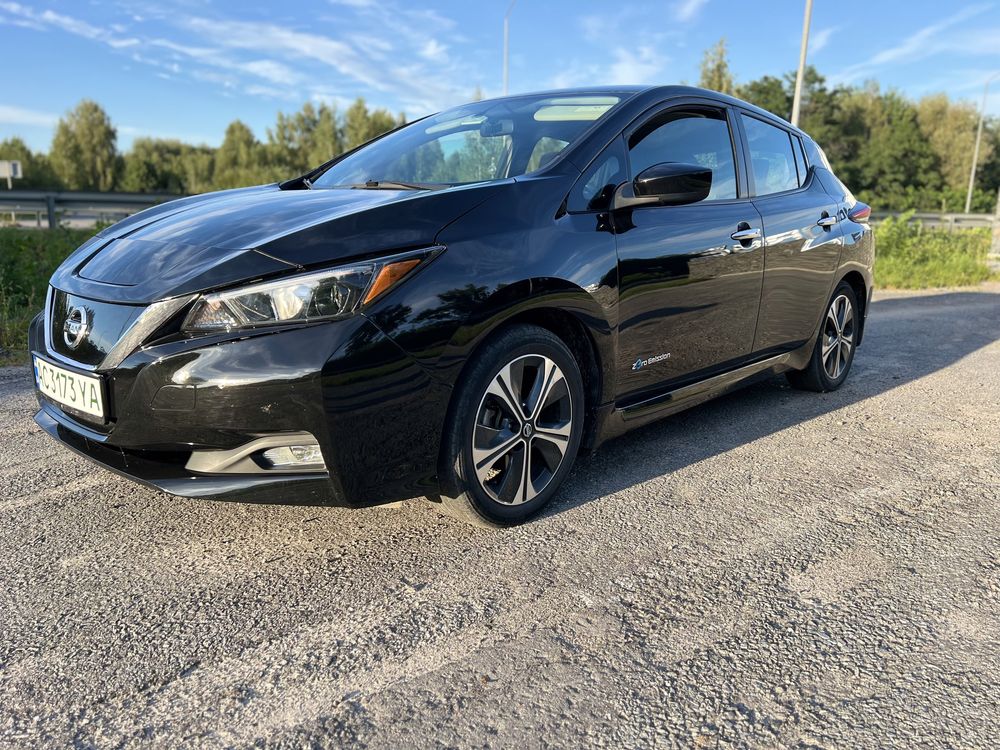 Продам Nissan Leaf 2018