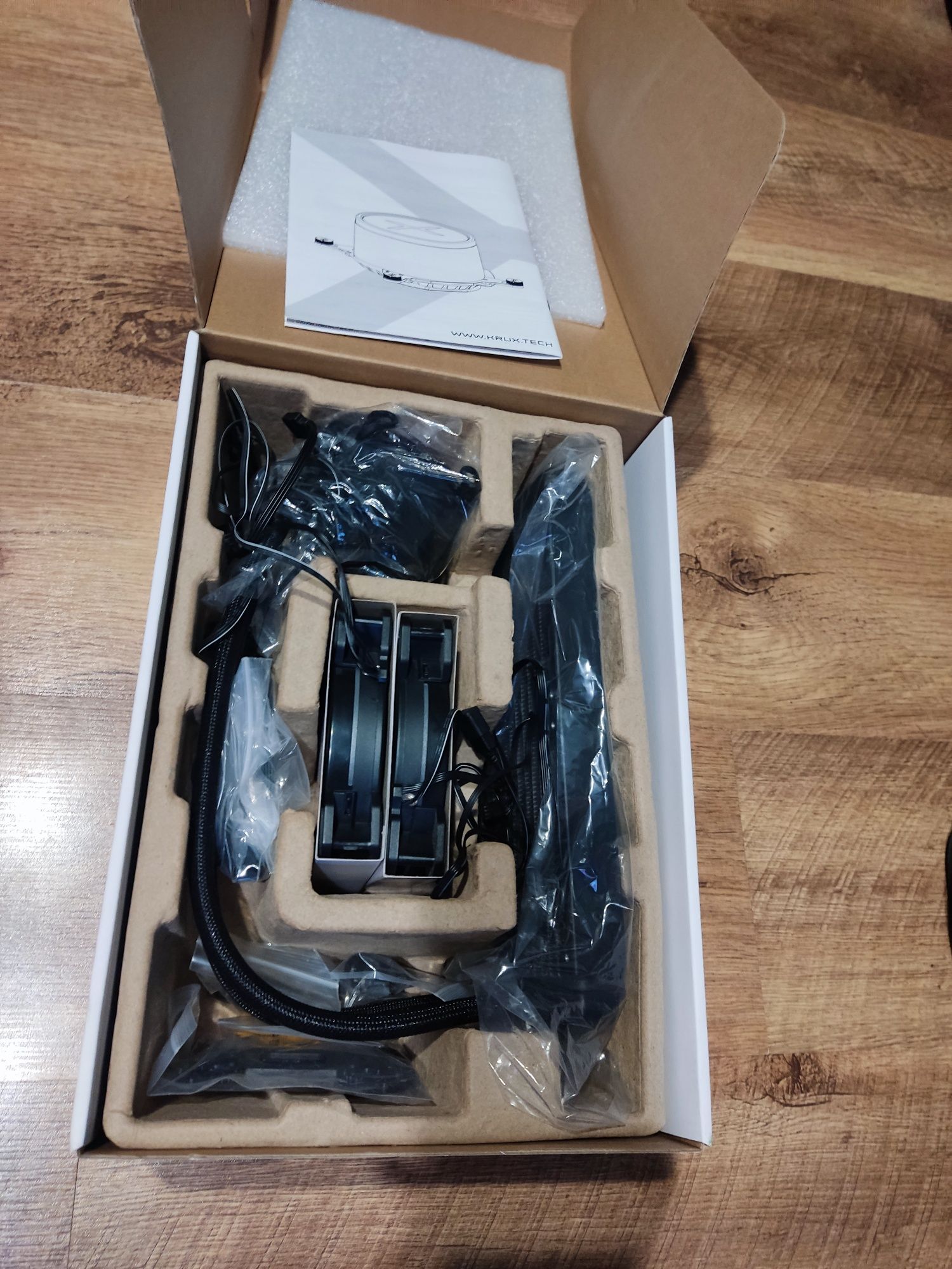 Chłodzenie wodne AIO 240mm ARGB