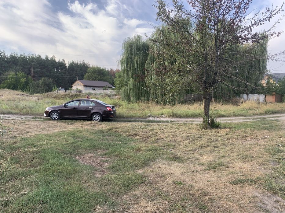 Земельна ділянка.