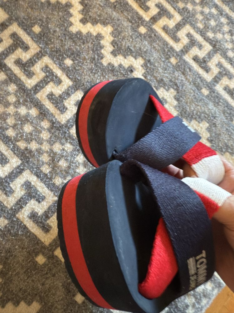 Шльопанці Tommy Hilfiger 36 р