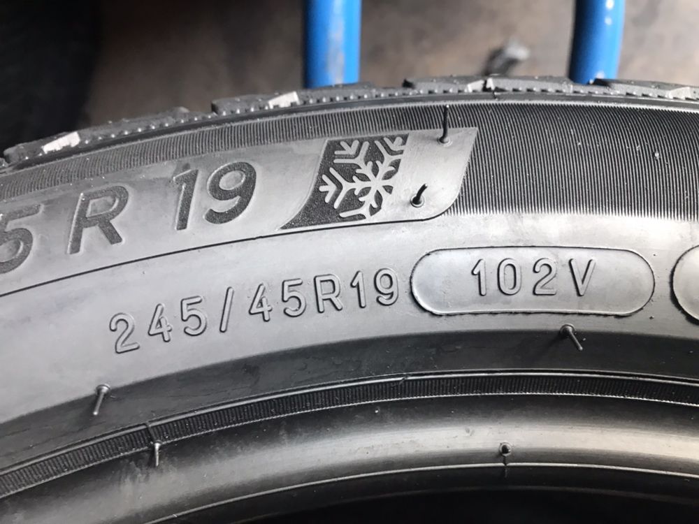 245/45/19 R19 Michelin Pilot Alpin 5 4шт зима