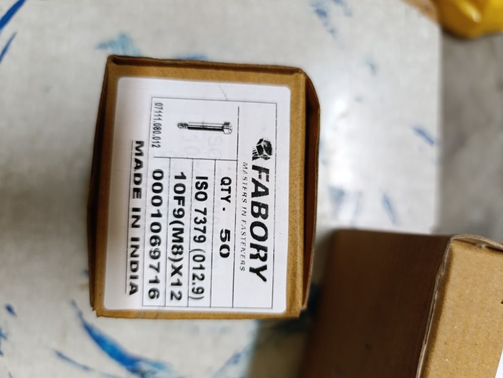 Parafusos ISO 7379