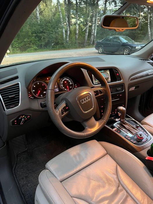 Sprzedam Audi Q5 2.0 tdi