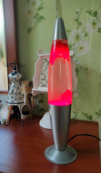 Декоративна лава - лампа