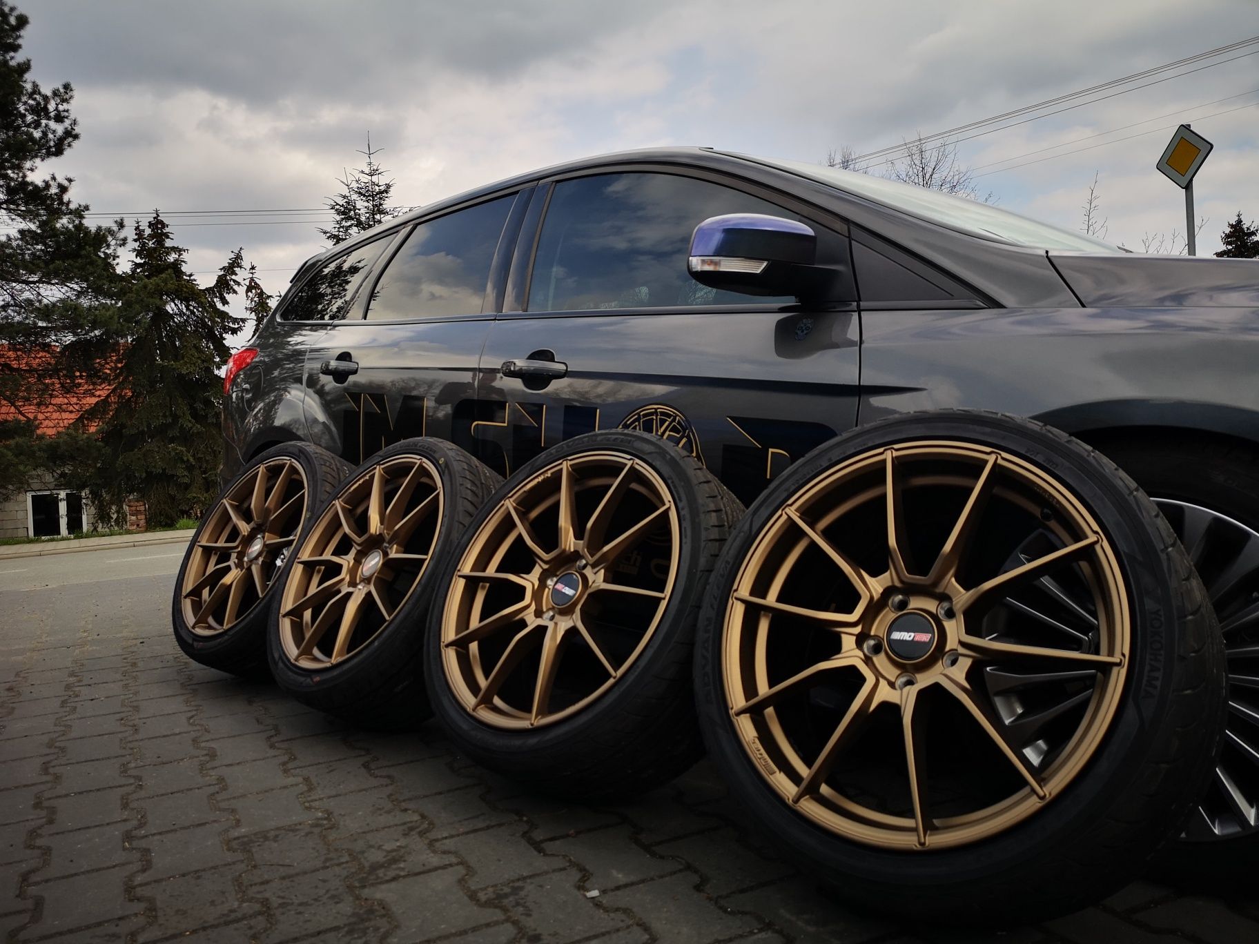 Felgi Motec Wheels ULTRALIGHT MCR2 19" 19x8,5J ET45 5x114,3 Bronze