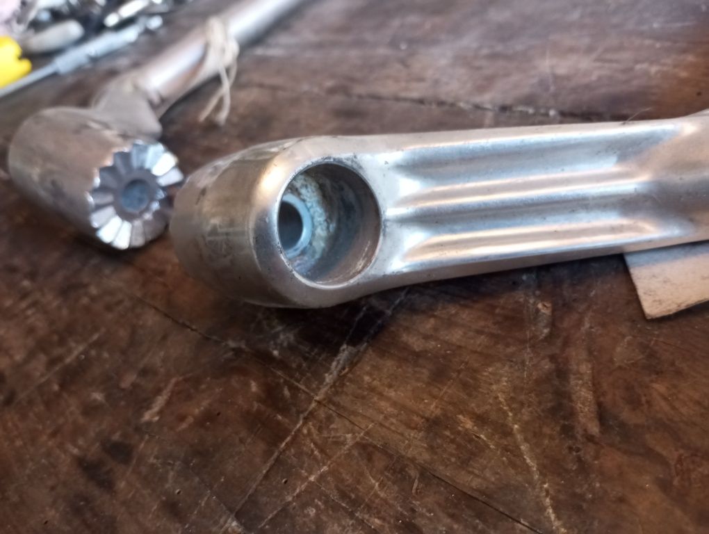 Kierownica Yamaha XJ 900 90r motocyklowa motor część komplet nr 1.29