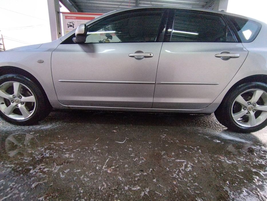 Mazda 3 1.6 benzyna