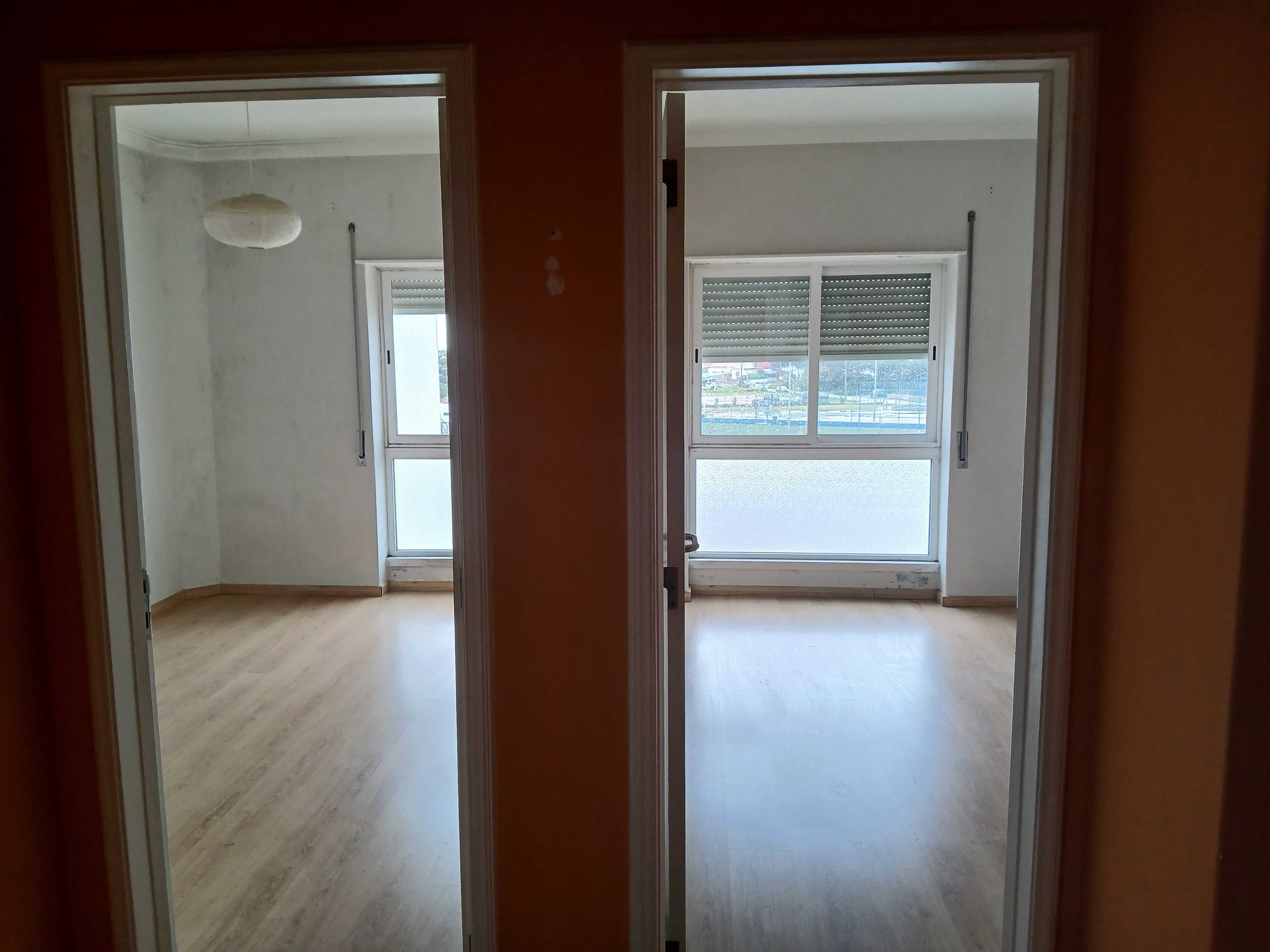 Quarto em Apartamento T2