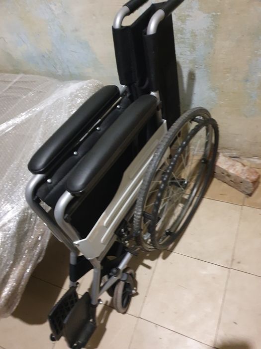 Крісло     колісне