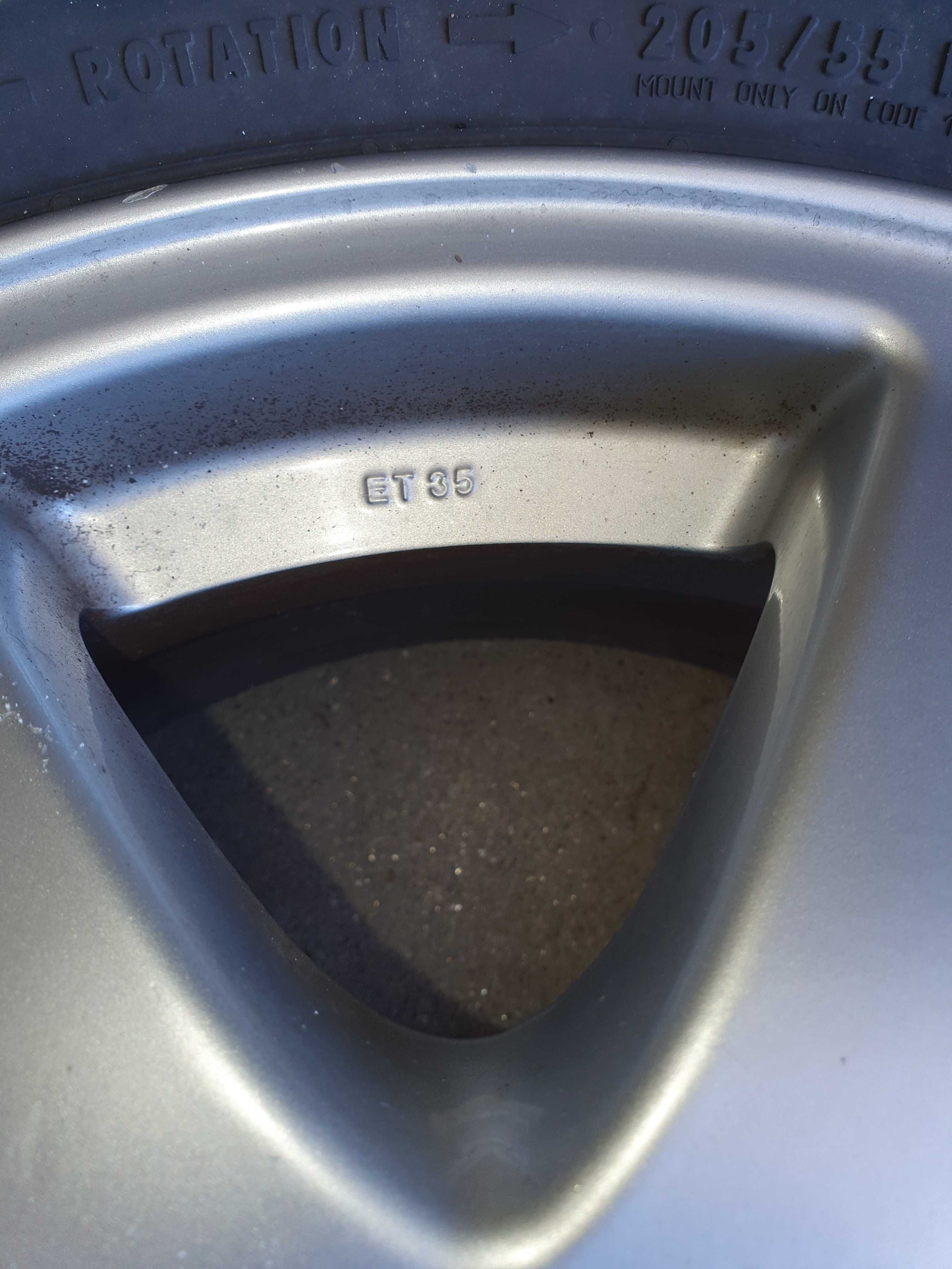 Jantes com pneus 205/55/R16 VW Touran
