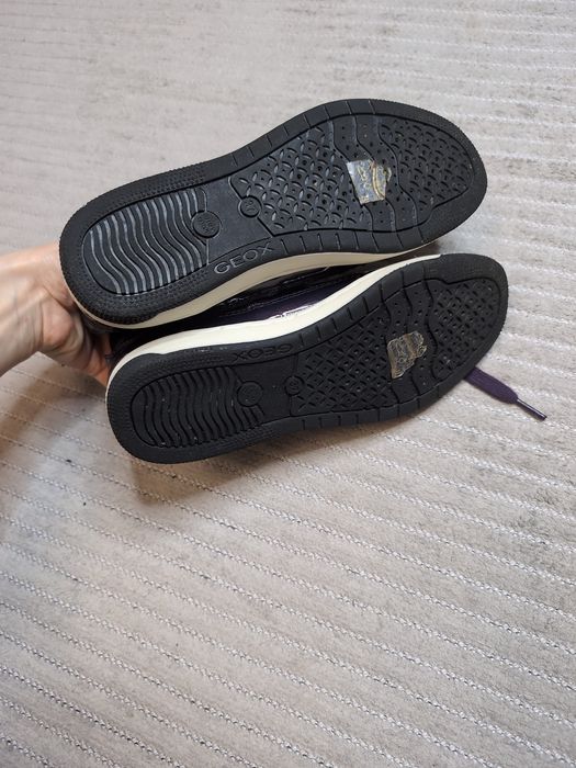 кросівки Geox 37р. 23 см світяться чудовий стан