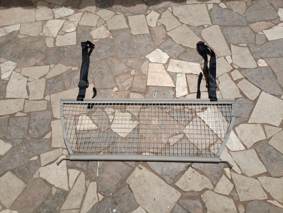 Separador para bagageira do Mercedes