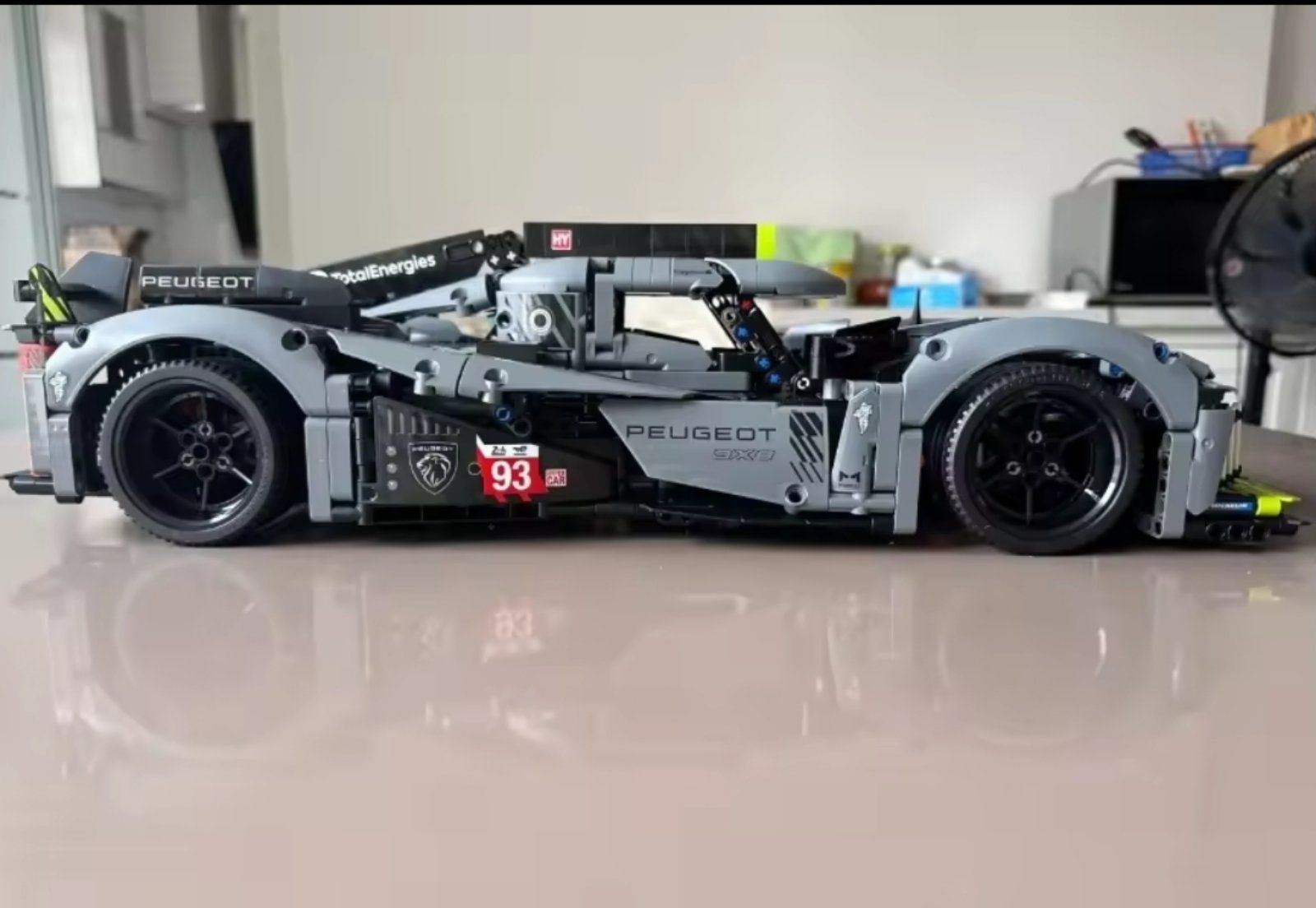Конструктор 42156 Lego Technic 1в1 PEUGEOT 9×8 Le Mans- 1775 шт