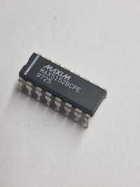 #1160   MAX5152BCPE - Maxim