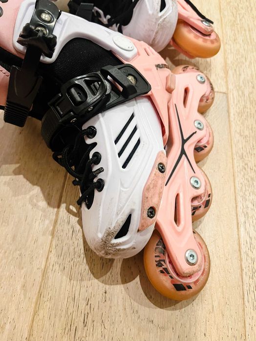 Rolki Powerslide Khaan Junior Ltd Różowe – rozmiar 27–30
