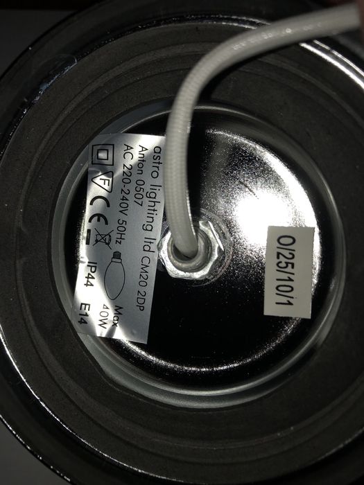 Kinkiet łazienkowy nad lustro