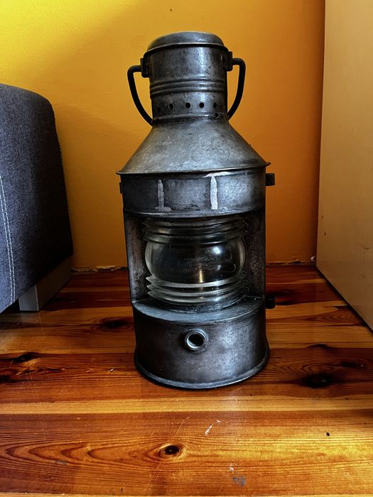 Lampa okretowa rufowa