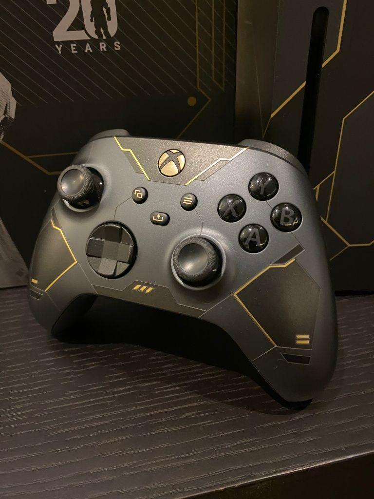 Xbox Series X edição limitada Halo Infinite