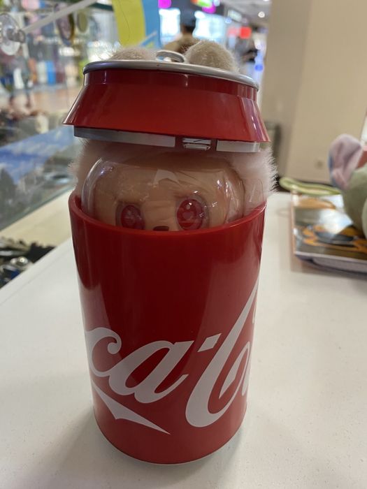 Лабубу в банці велика Кока-Кола Labubu Coca-Cola