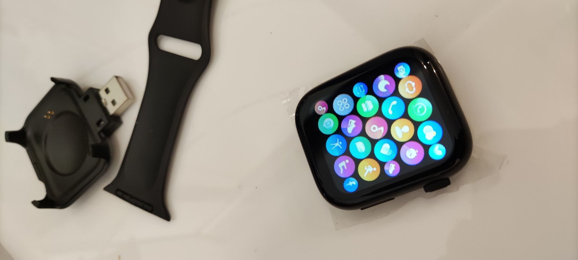 Nowy damski zegarek sportowy smartwatch i7 pro max  2023