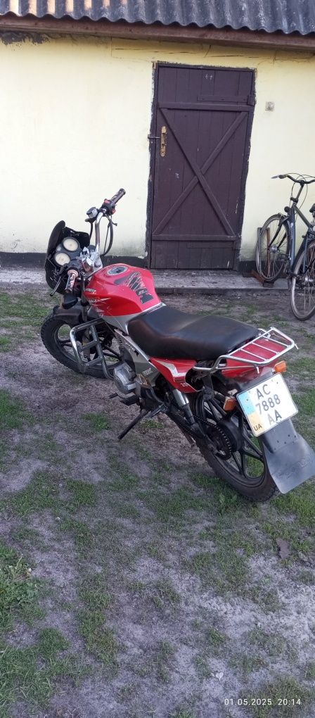 Продам мотоцикл .
