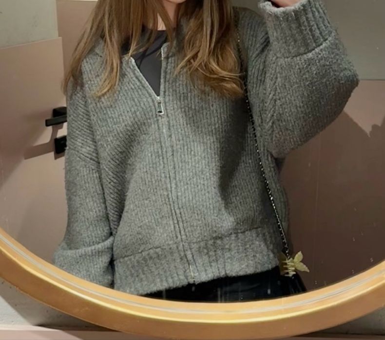 Светр Zara сірий на замочок