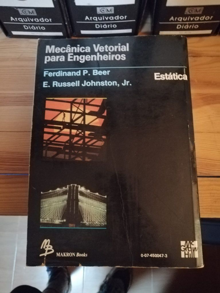 Livro mecânica vectorial para engenheiros (estática)