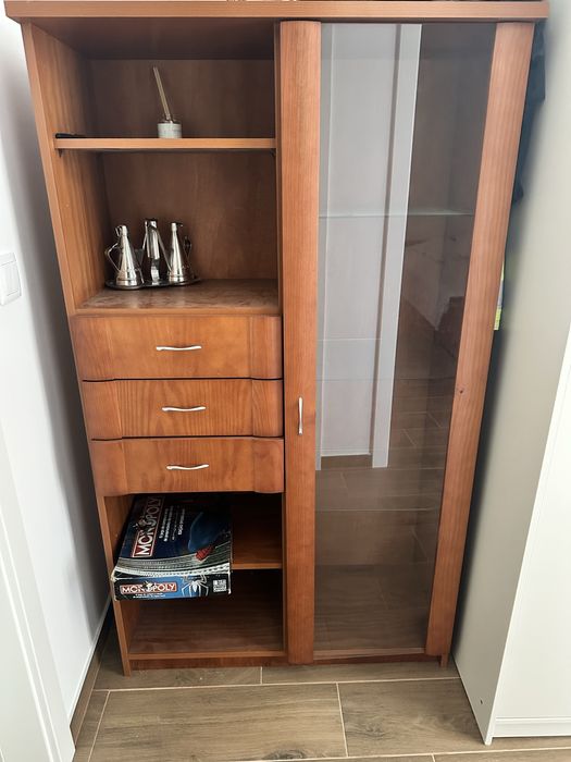 Movel cerejeira com porta vidro