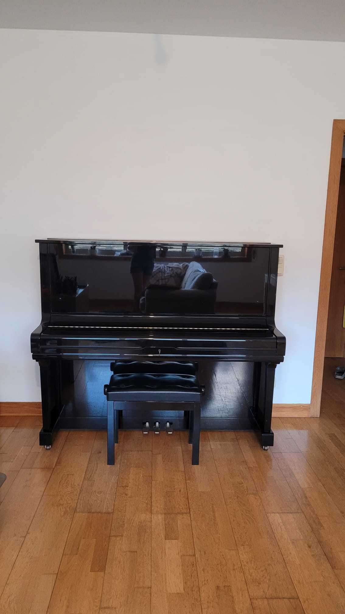 Piano vertical Yamaha U3 muito bom estado