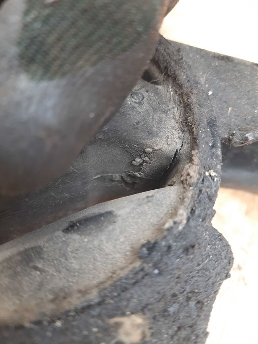 Задня подушка опора двигуна Тойота 12371-0R010 авенсіс Версо Королла