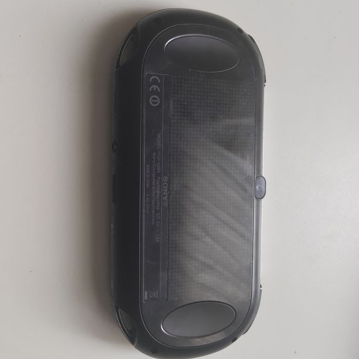 Konsola PSVita OLED 1004 + Ładowarka i Karta pamięci 4GB