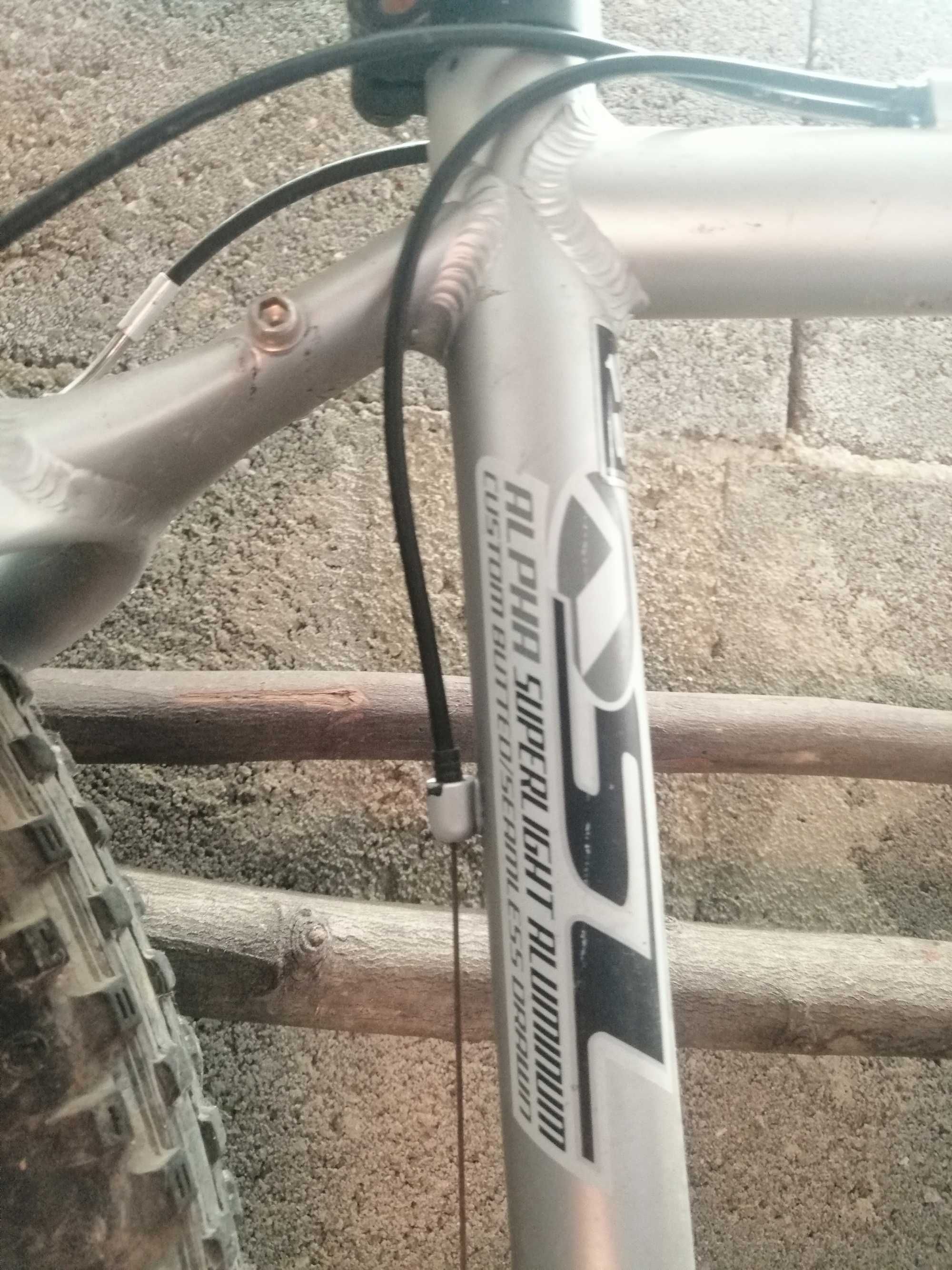 Bicicleta Trek aluminio leve