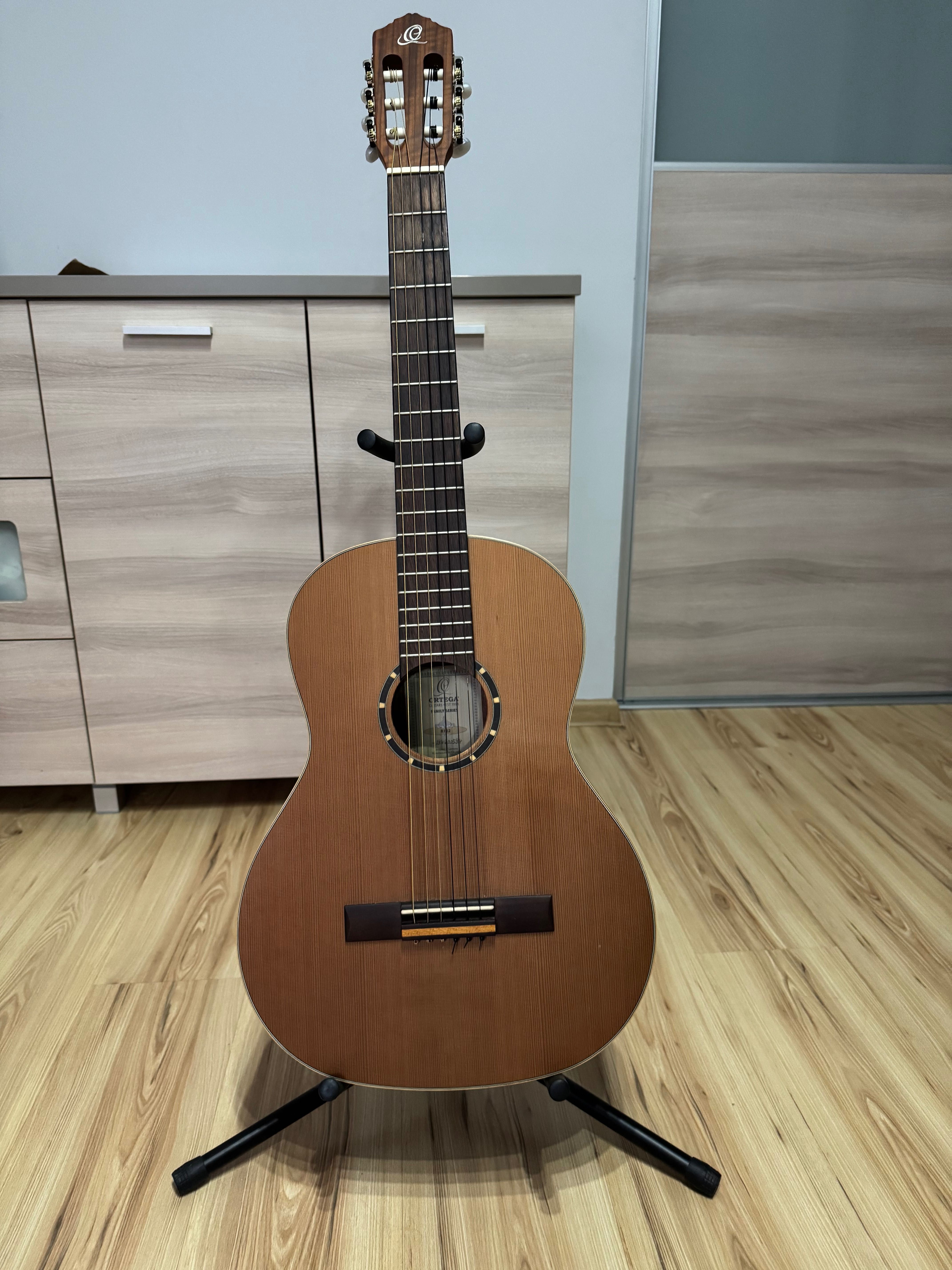 GITARA KLASYCZNA “Ortega” family series R122