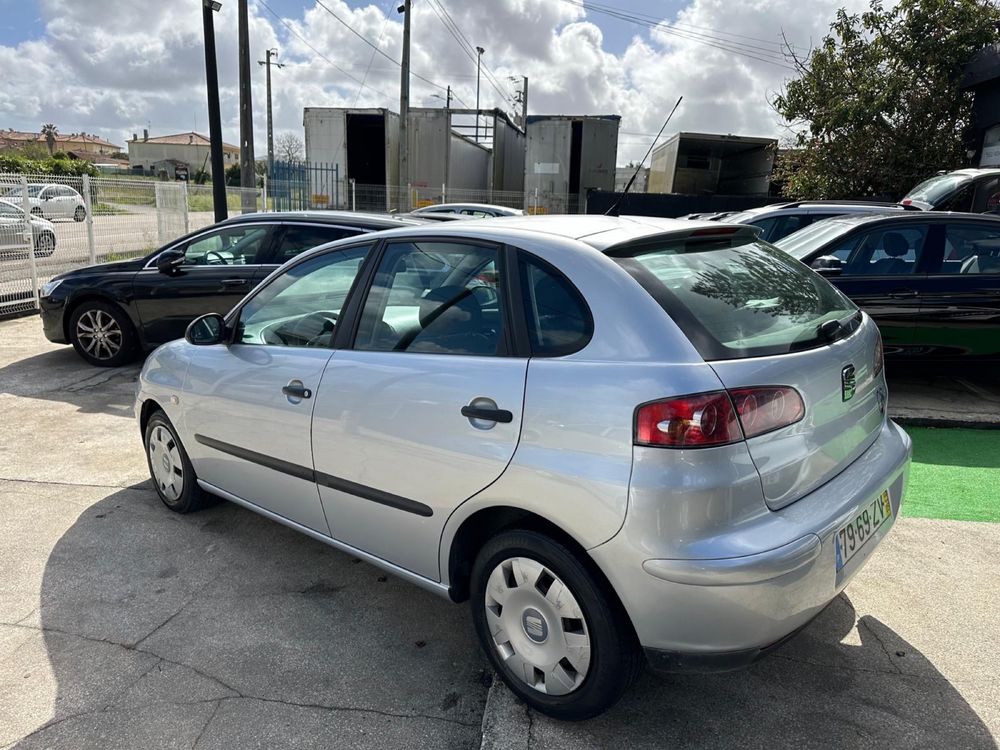 Seat IBIZA 1.2 gasolina 2005.